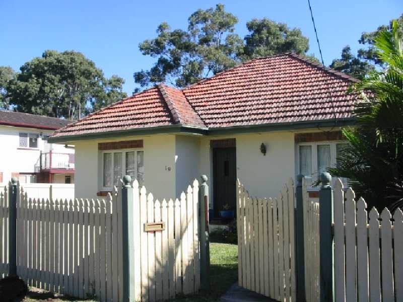 19 Bowering St, Lota QLD 4179