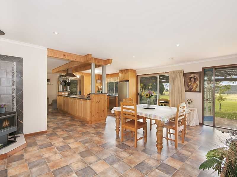 723 Houghlahans Creek Rd, Pearces Creek NSW 2477