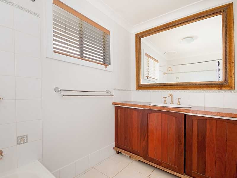 10 Rosewood Ave, Bangalow NSW 2479