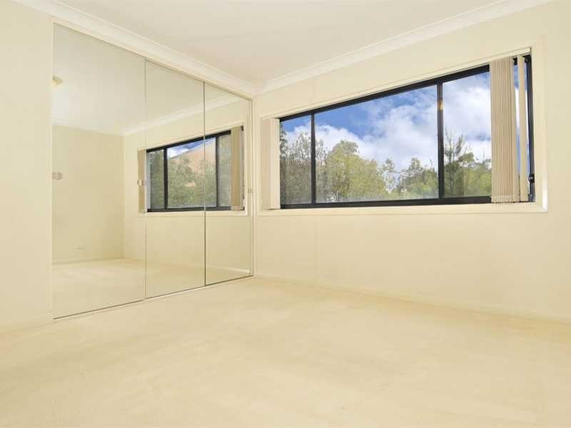 11/4 Taylors Drive, Lane Cove NSW 2066