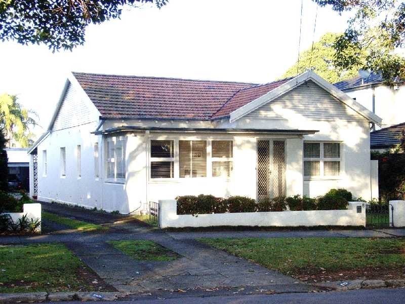 8 Hamilton Street, Riverview NSW 2066