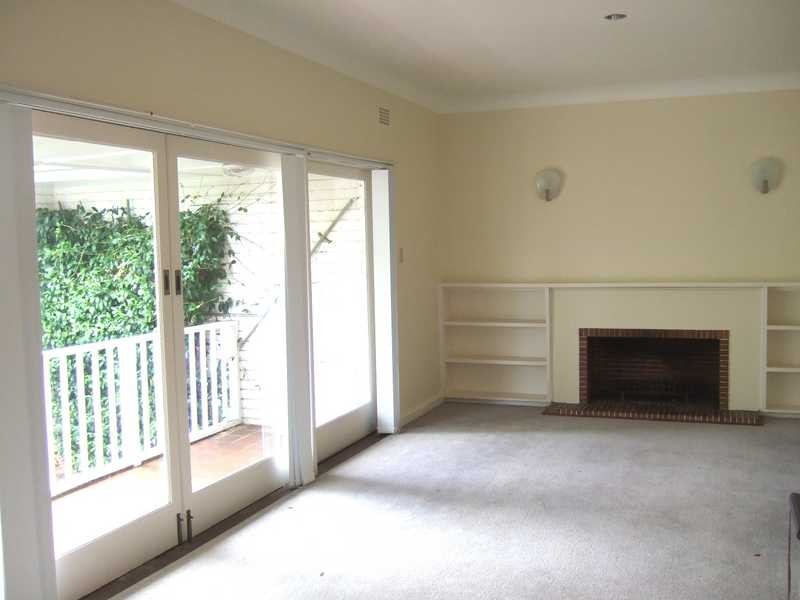 8 Colwell Crescent, Chatswood West NSW 2067