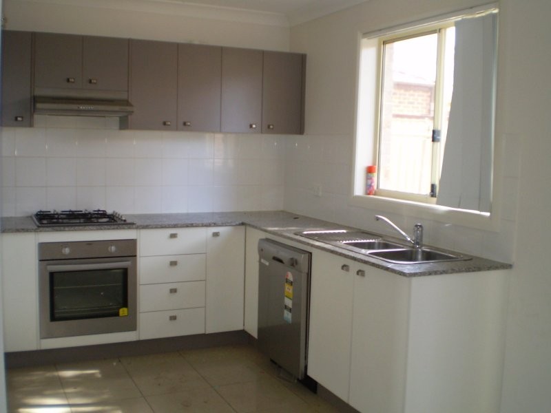 8/26 Kenyon Crescent, Doonside NSW 2767