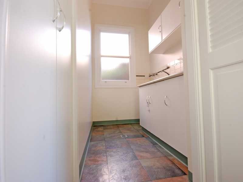 90 Peter Street, Wagga Wagga NSW 2650