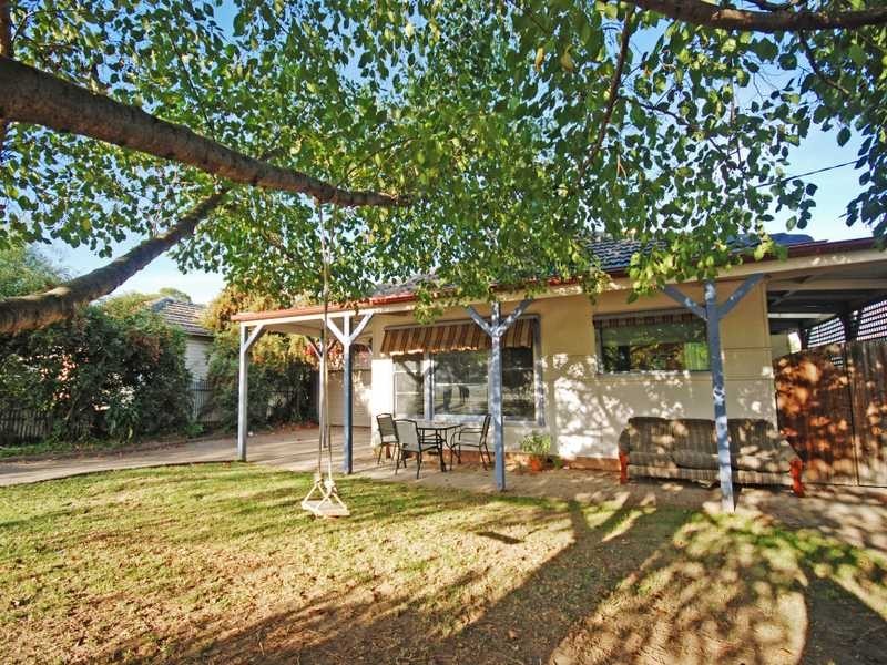 341 Lake Albert Road, Kooringal NSW 2650