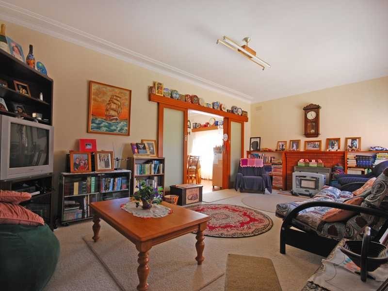 220 Bourke Street, Tolland NSW 2650