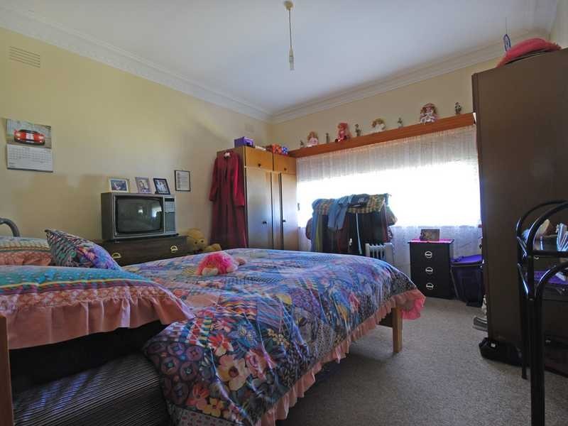 220 Bourke Street, Tolland NSW 2650