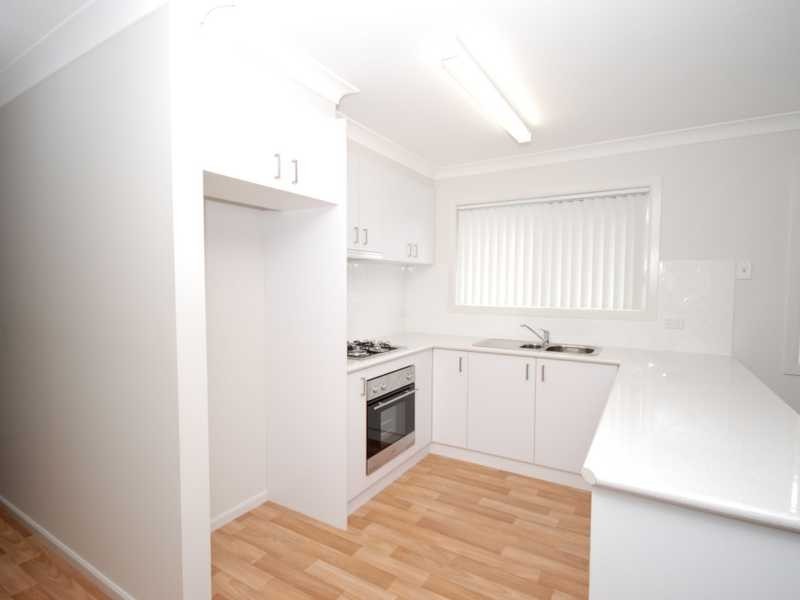 Unit 1/1 Grinton Avenue, Ashmont NSW 2650