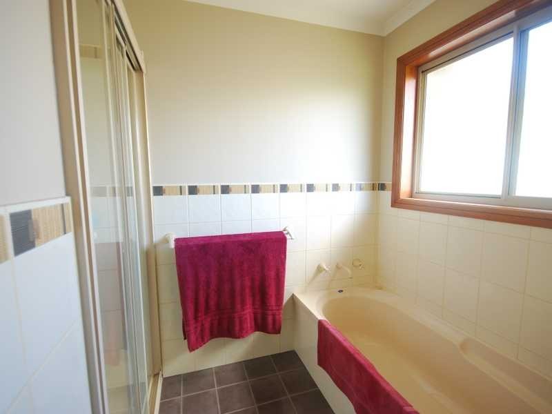 24 Broad Street, Wagga Wagga NSW 2650