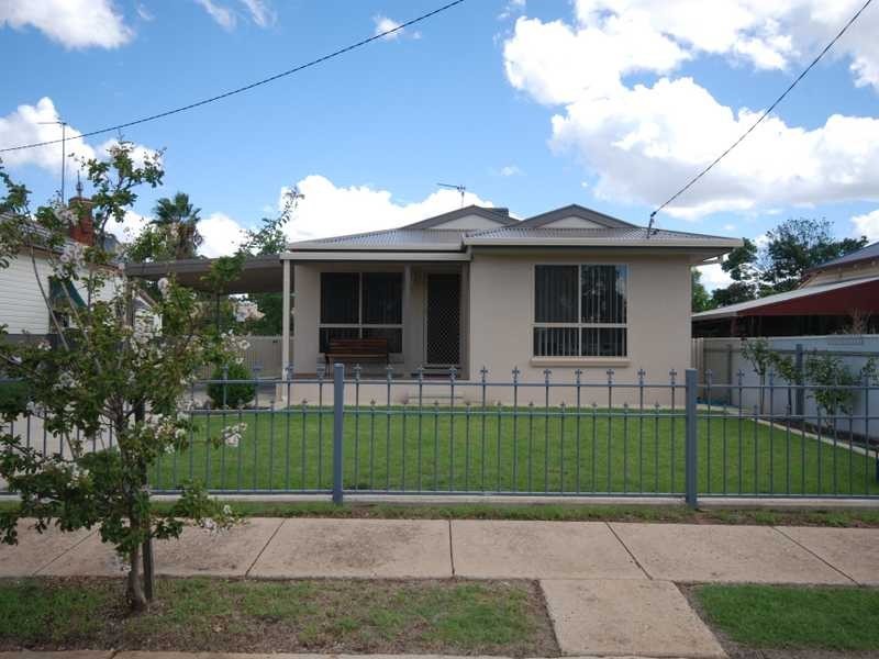 24 Broad Street, Wagga Wagga NSW 2650