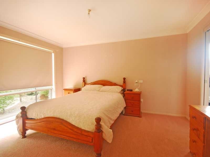 43 Nardoo Street, Glenfield Park NSW 2650