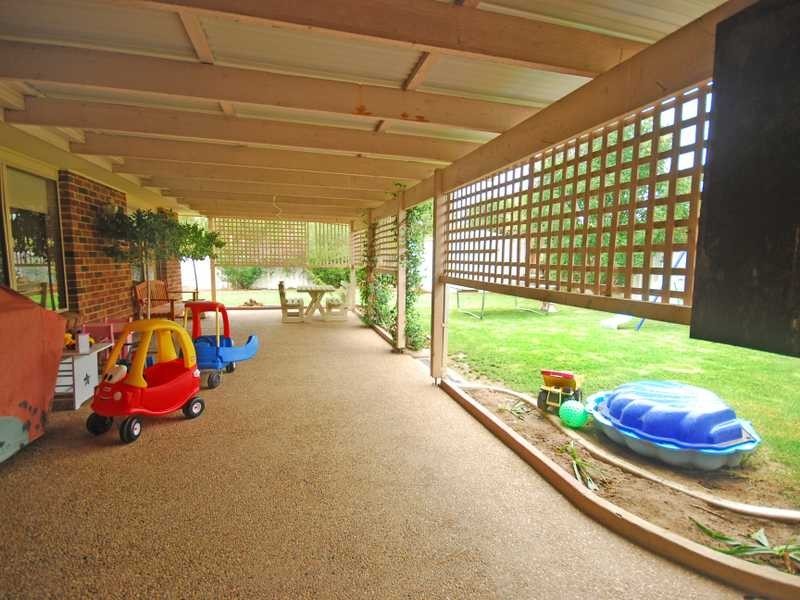 43 Nardoo Street, Glenfield Park NSW 2650