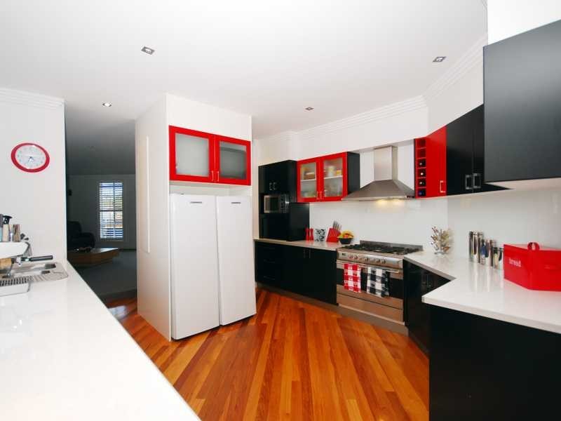 15 Bedervale Street, Bourkelands NSW 2650