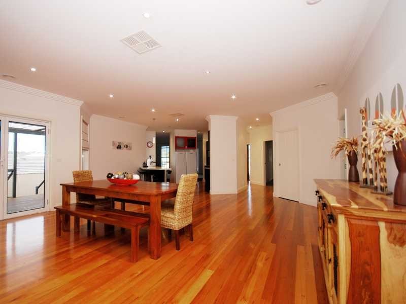 15 Bedervale Street, Bourkelands NSW 2650