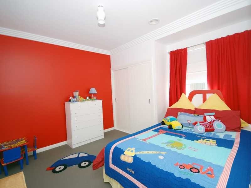 15 Bedervale Street, Bourkelands NSW 2650