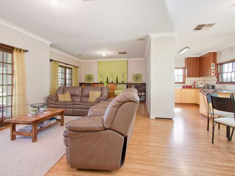 5 Birch Rd, Wagga Wagga NSW 2650