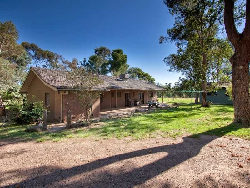 5 Birch Rd, Wagga Wagga NSW 2650