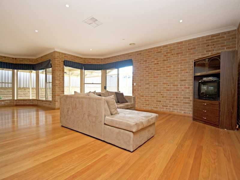 48 Mckeown Street, Estella NSW 2650