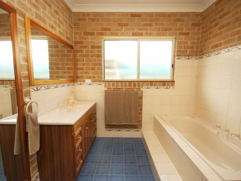 48 Mckeown Street, Estella NSW 2650