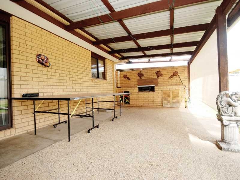 15 Darri Street, Glenfield Park NSW 2650