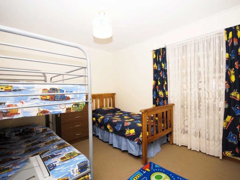 15 Darri Street, Glenfield Park NSW 2650