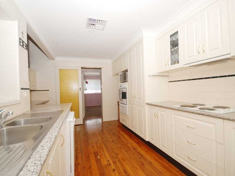 14 Panorama Street, Kooringal NSW 2650