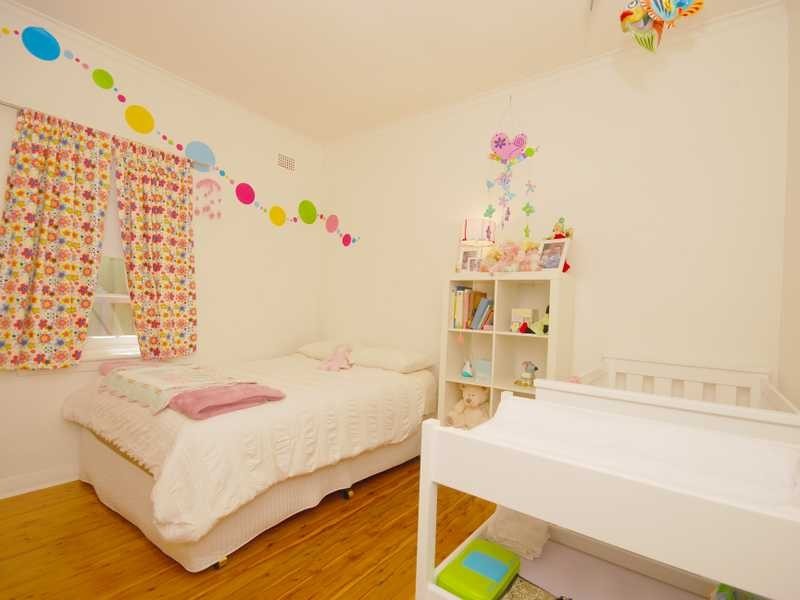50 Garland Street, Turvey Park NSW 2650