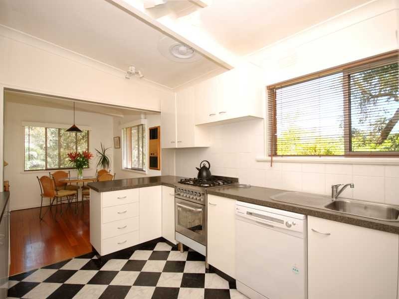 17 Colong Place, Kooringal NSW 2650