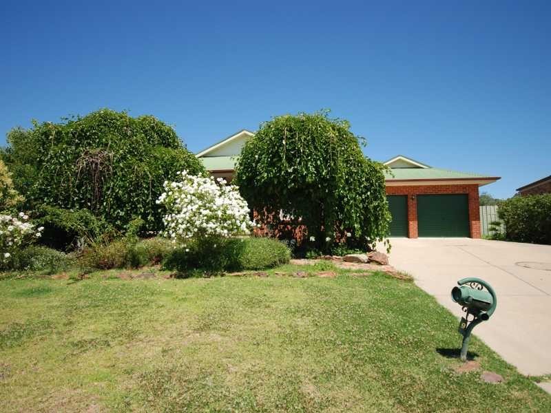 9 Malebo Place, Tatton NSW 2650