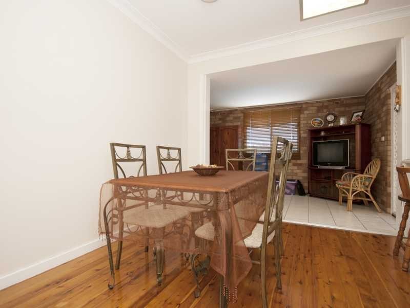 9 White Avenue, Kooringal NSW 2650