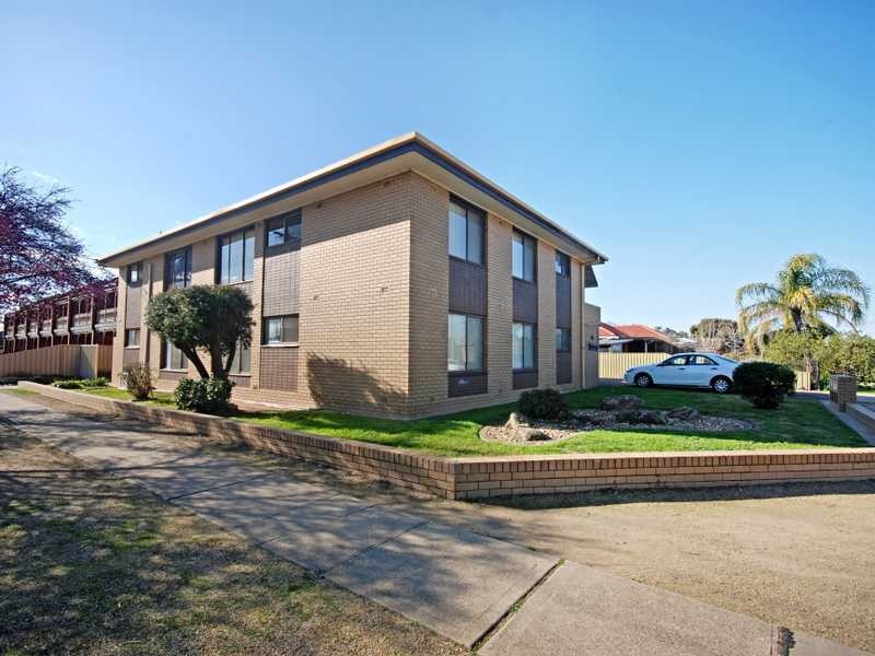 2/35 Higgins Avenue, Wagga Wagga NSW 2650