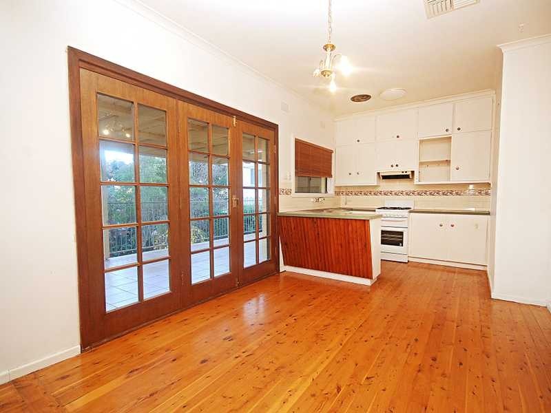 63 Warrawong Street, Kooringal NSW 2650