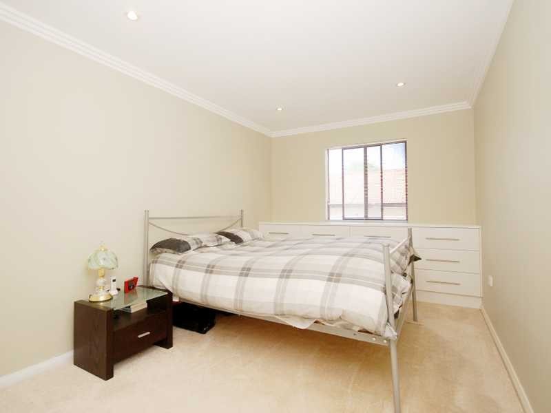 3/125 Lake Albert Road, Kooringal NSW 2650