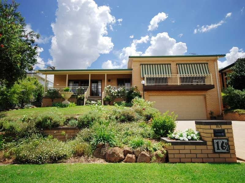 16 Panorama Street, Kooringal NSW 2650