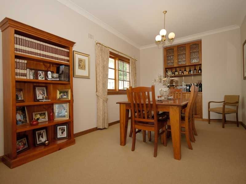 16 Panorama Street, Kooringal NSW 2650