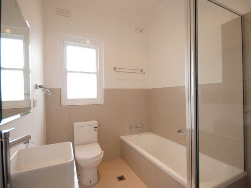 2 James Street, Kooringal NSW 2650