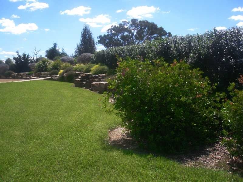2 Wisteria Place, Springvale NSW 2650