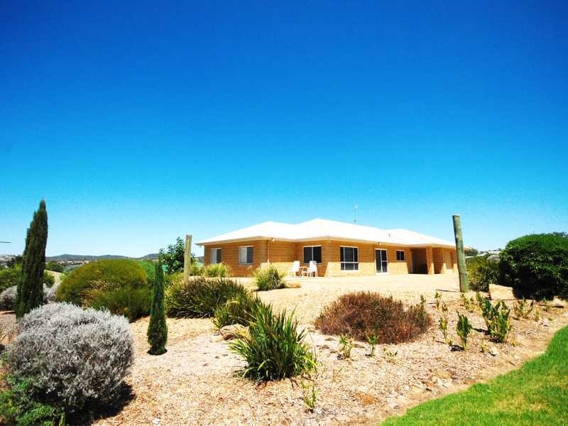 2 Wisteria Place, Springvale NSW 2650