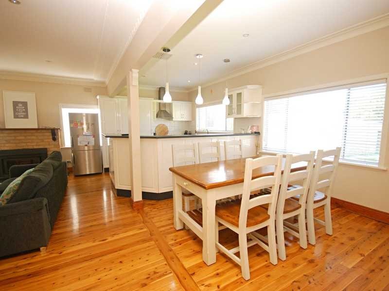 543 Kooringal Rd, Wagga Wagga NSW 2650