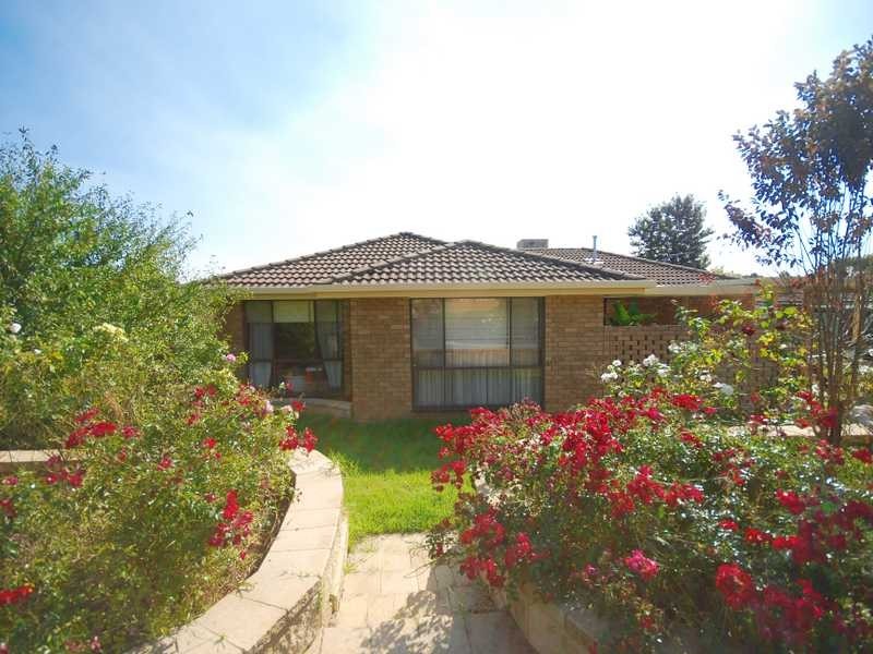 8 Quail Street, Wagga Wagga NSW 2650