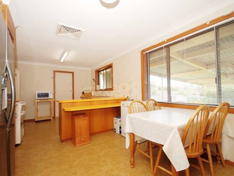 8 Quail Street, Wagga Wagga NSW 2650