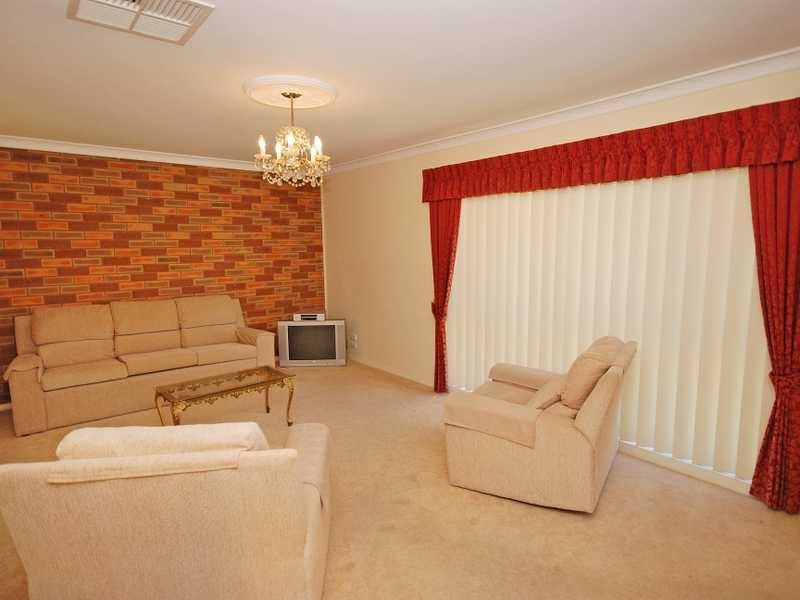 2/29 Brooklyn Drive, Bourkelands NSW 2650