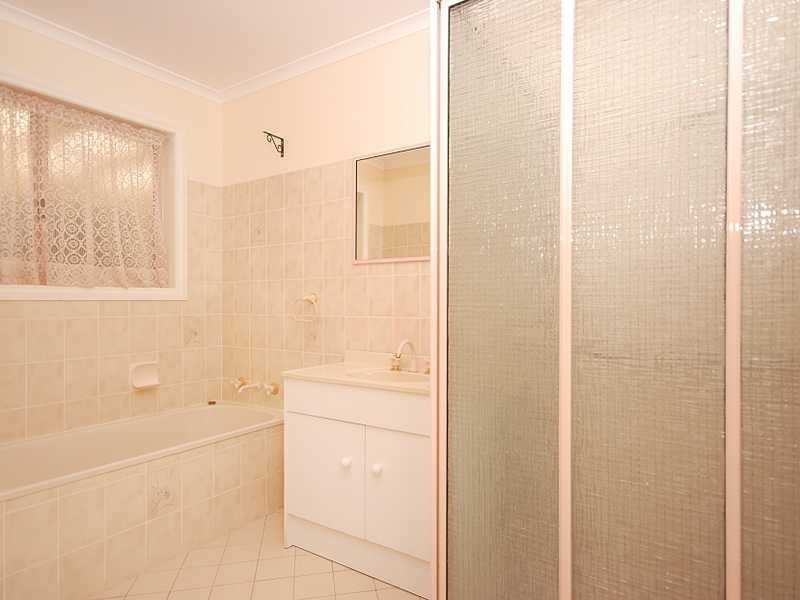 2/29 Brooklyn Drive, Bourkelands NSW 2650