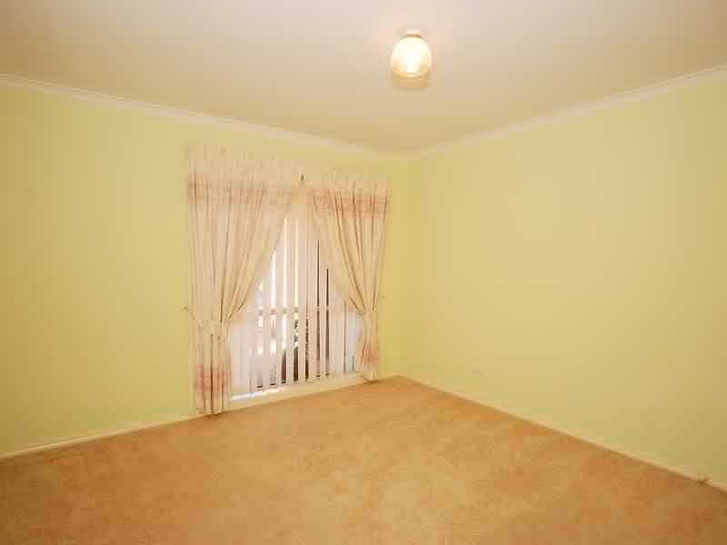 2/29 Brooklyn Drive, Bourkelands NSW 2650