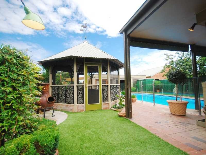 58 Thorne Street, Wagga Wagga NSW 2650