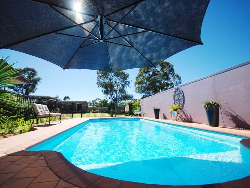 9 Booth Street, Coolamon NSW 2701