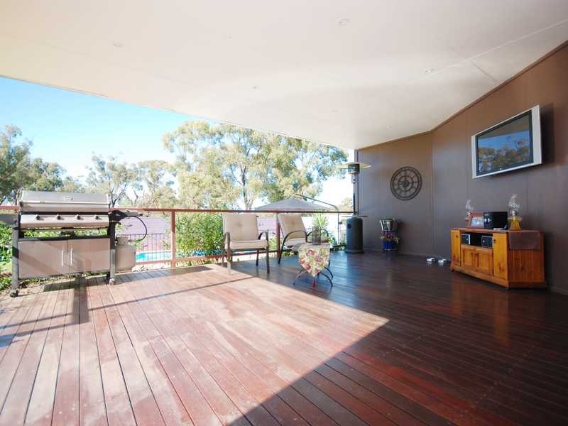9 Booth Street, Coolamon NSW 2701
