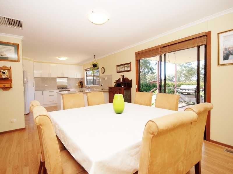 9 Booth Street, Coolamon NSW 2701