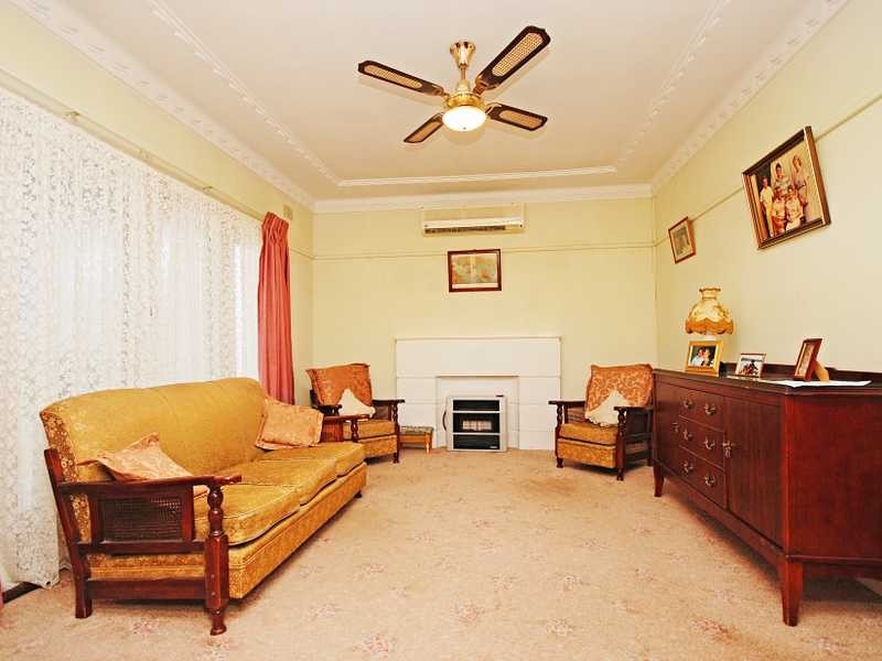 337 Lake Albert Road, Kooringal NSW 2650