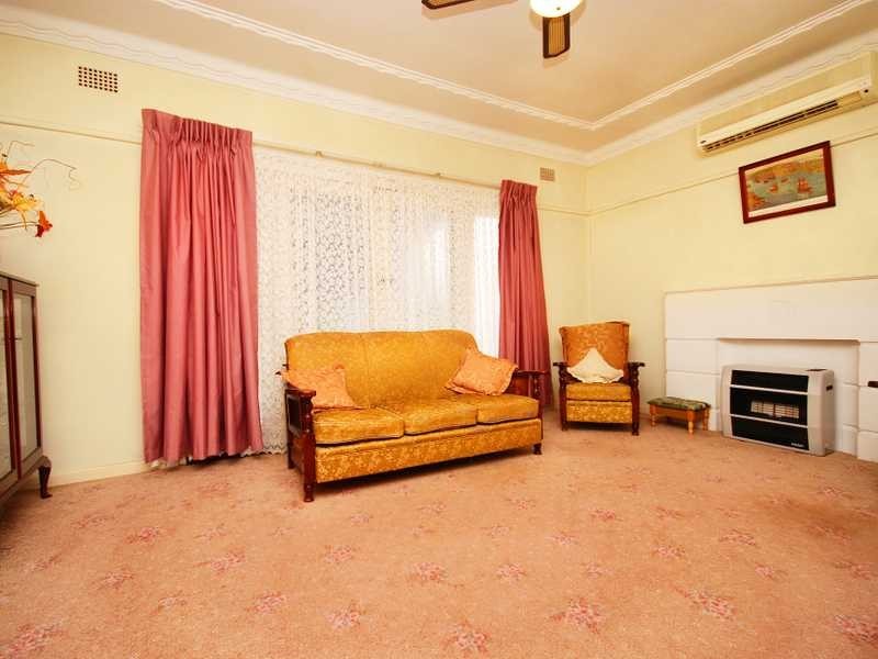 337 Lake Albert Road, Kooringal NSW 2650